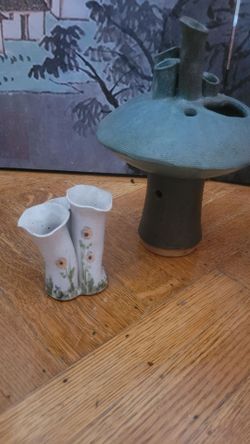 Mushroom signed vase & mini