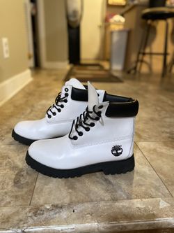 Women’s Leather White Timberland Boots, Size- 8.5M