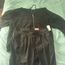 BRAND NEW Women’s Joggers Set