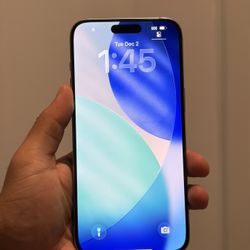 iPhone 15 Pro Max (Unlocked)