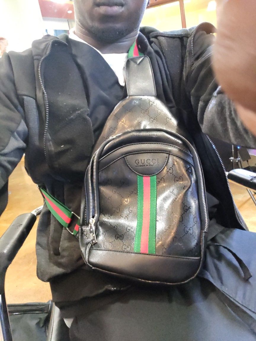 Gucci chest bag men's sale