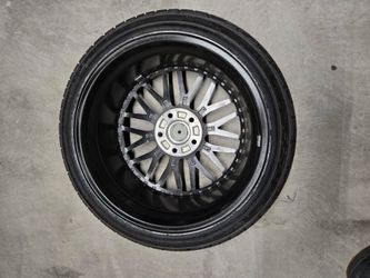 Aftermarket Alloy Wheel with Tire