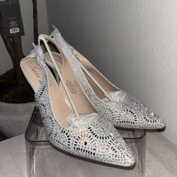 Women Silver Heels Size: 11