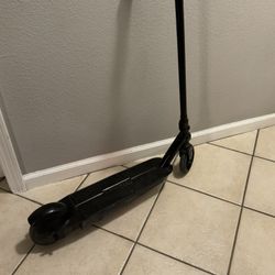 Razor Black Label E90 Electric Scoote