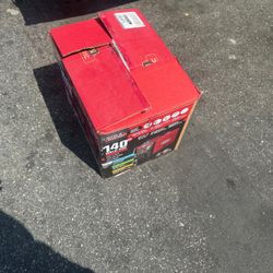 Lincoln Electric Weld-Pak 140 Amp MIG and Flux-Core Wire Feed Welder, 115V, Aluminum Welder with Spool Gun sold separately