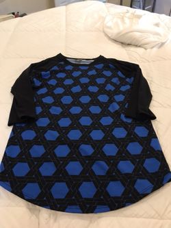 Lularoe Brand new Randy top size xs
