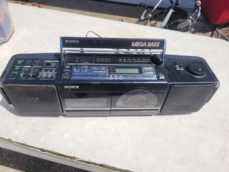 Sony Mega Bass CFD-D75 CD Tape Radio player working Stereo - $60 FIRM
