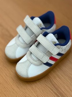 Adidas Toddler Size 9K