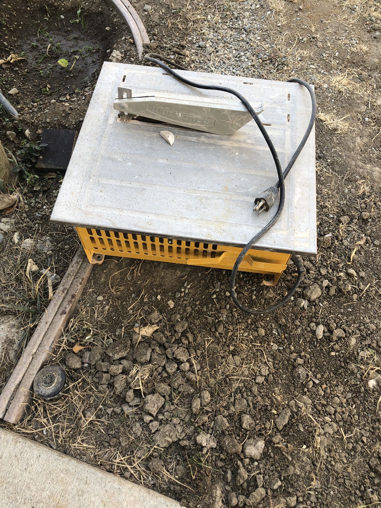 Tile saw