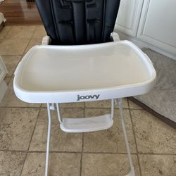 Joovy Nook Highchair 