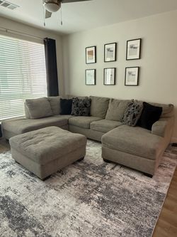 Grey sectional w ottoman
