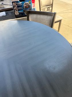 Counter-Height Dining Table Set with 4 Chairs – 42” Round