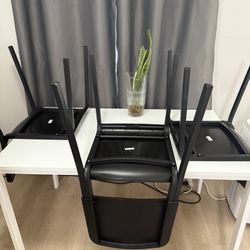 Dining Table & Chairs 