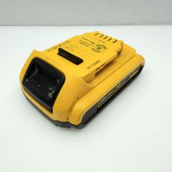 DEWALT DCB203 20V MAX XR 2.0AH LITHIUM ION BATTERY PACK OEM (CMP131386)