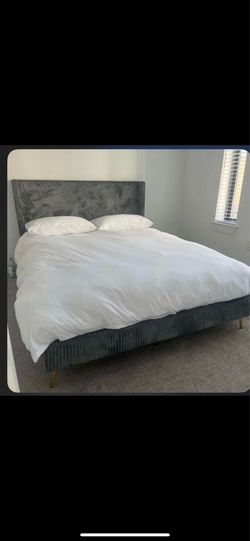 Kng size bed frame