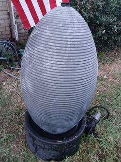 Egg water fountain