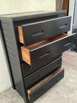 5 DRAWERS DRESSER 