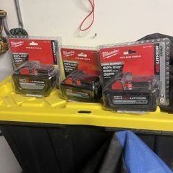 Milwaukee Battery 