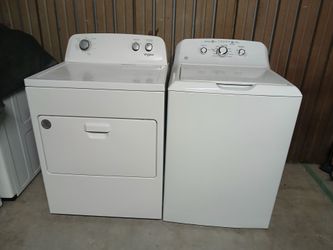 Washer And Dryer Set Both Are In Great Working Condition ( Se Habla Español