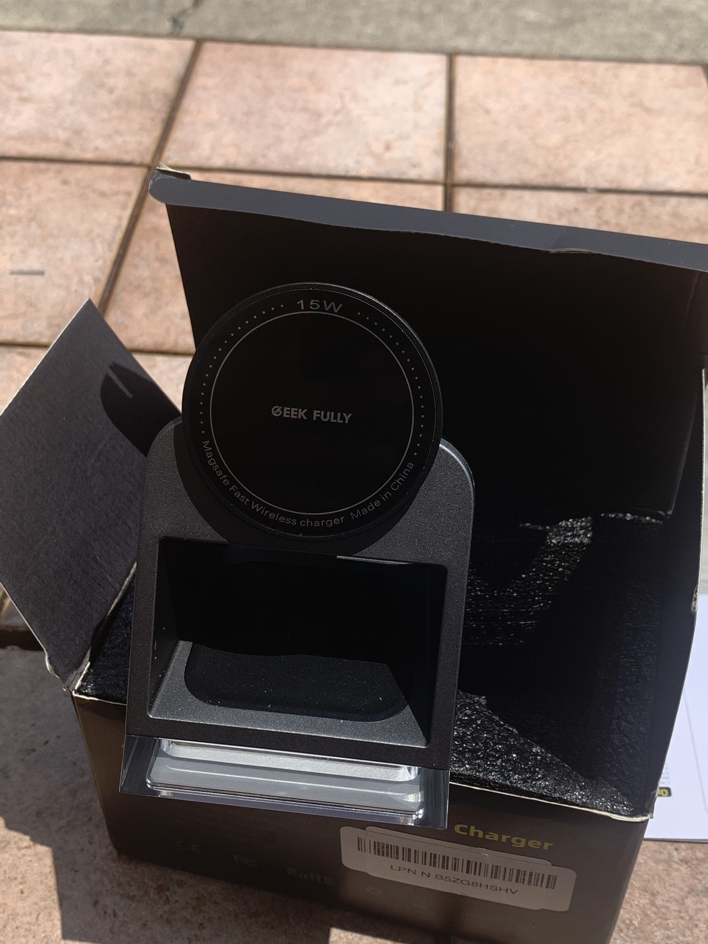 3-in-1 Magnetic Wireless Charging Station with Crystal Night Lamp – Fast Charging Dock for iPhone, Apple Watch, and AirPods