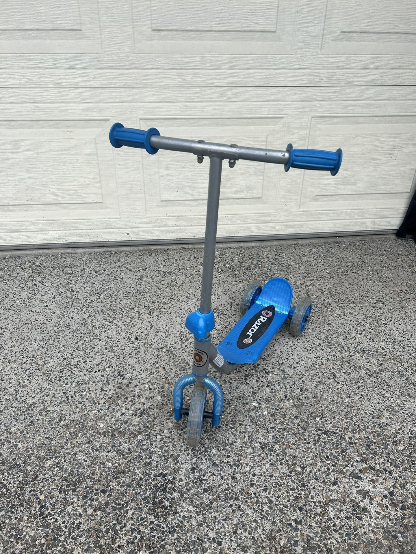 Razor Kids 3 Wheel Scooter 