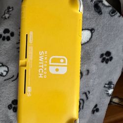 Nintendo Switch Yellow