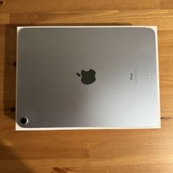 64GB 4th Gen iPad Air with White Magic Keyboard