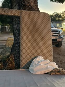 Free bed headboard