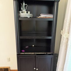 Bookshelves , Pick Up 