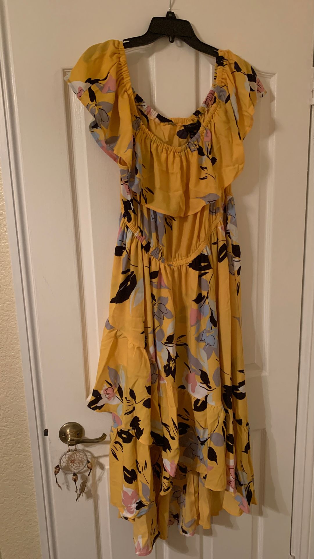 Brand New Yellow Floral Dress size 18/20