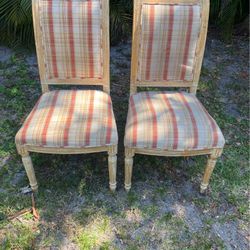 2 Dining Room Chairs. Beautiful Plaid Beige Tone Pattern 