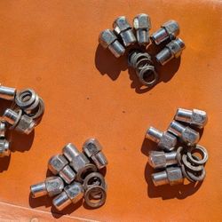 20) 7/16" Lug Nuts Mag Style Nut Set Shank Chrome 7/16 W Washers