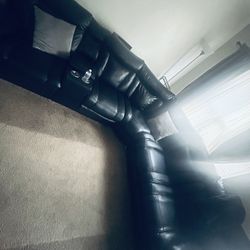 3 Piece Sectional With 2 End Reclining Seats