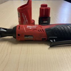 Milwaukee 3/8 V12 Power Ratchet 