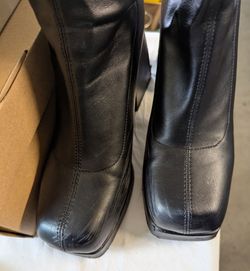 Women's size 7.5 black knee high go go boots
