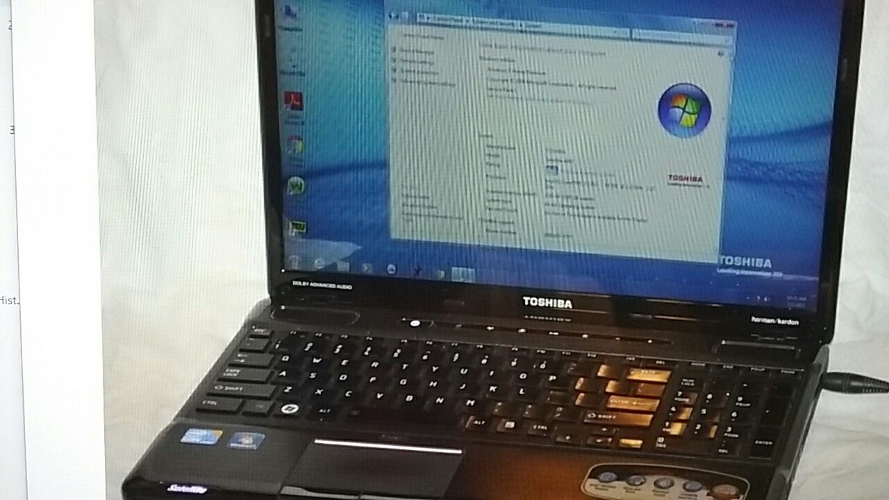 Toshiba Satellite A665 laptop i3 4GB 453GB Windows 7 Home 15.6"