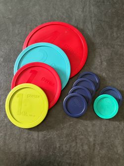 Pyrex mixing bowl lids and 1 cup lids OBO
