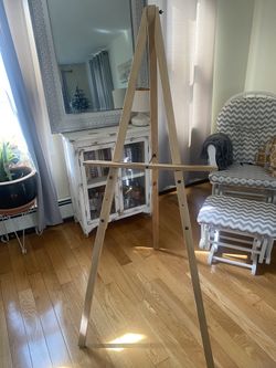Easel