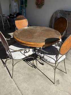 Round Table 4 Chairs And 2 Drawer Dresser