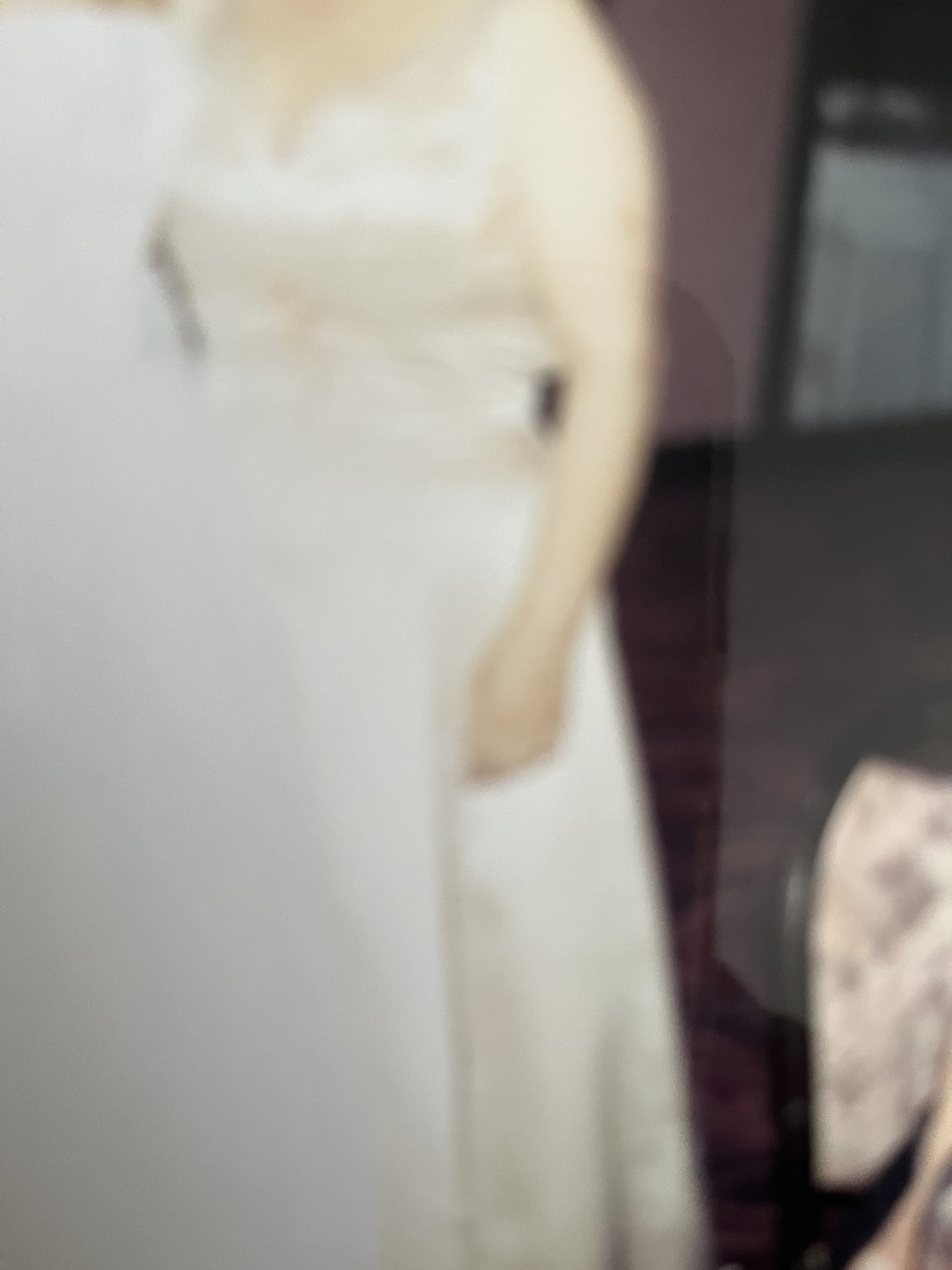 It’s Very Nice Evening Dress For Mother Of The Bride The Color Is Champagne. The Size Is 14 Come with scarf