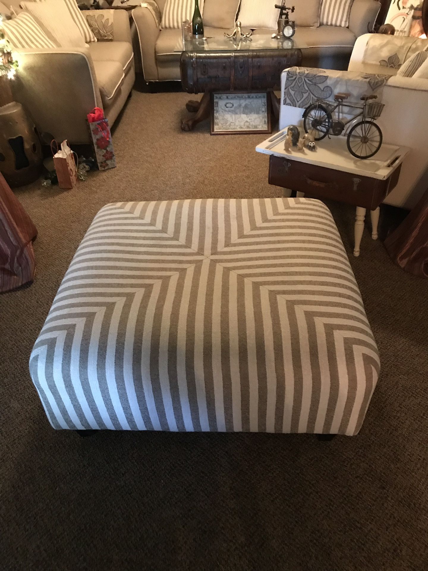 Ottoman like new 38x38 square and 17 inches tall