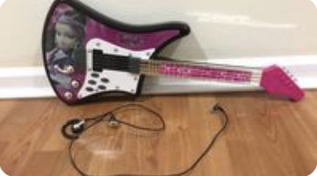 Bratz guitar with mic