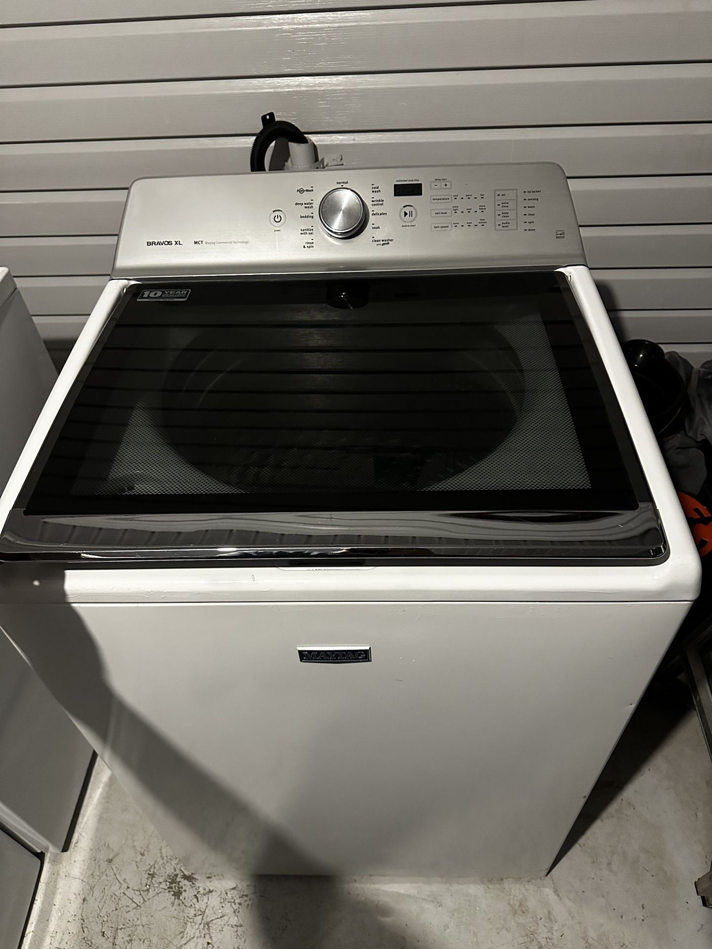 Washer Machine (Maytag Bravos XL) Excellent Condition 