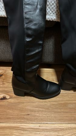 Botas Largas De Mujer Semi Nuevas Size 7 $15 