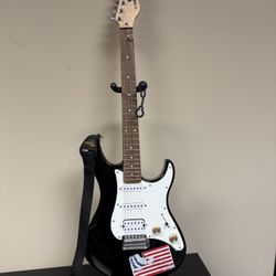 YAMAHA STRAT ELECTRIC GUITAR EG 112