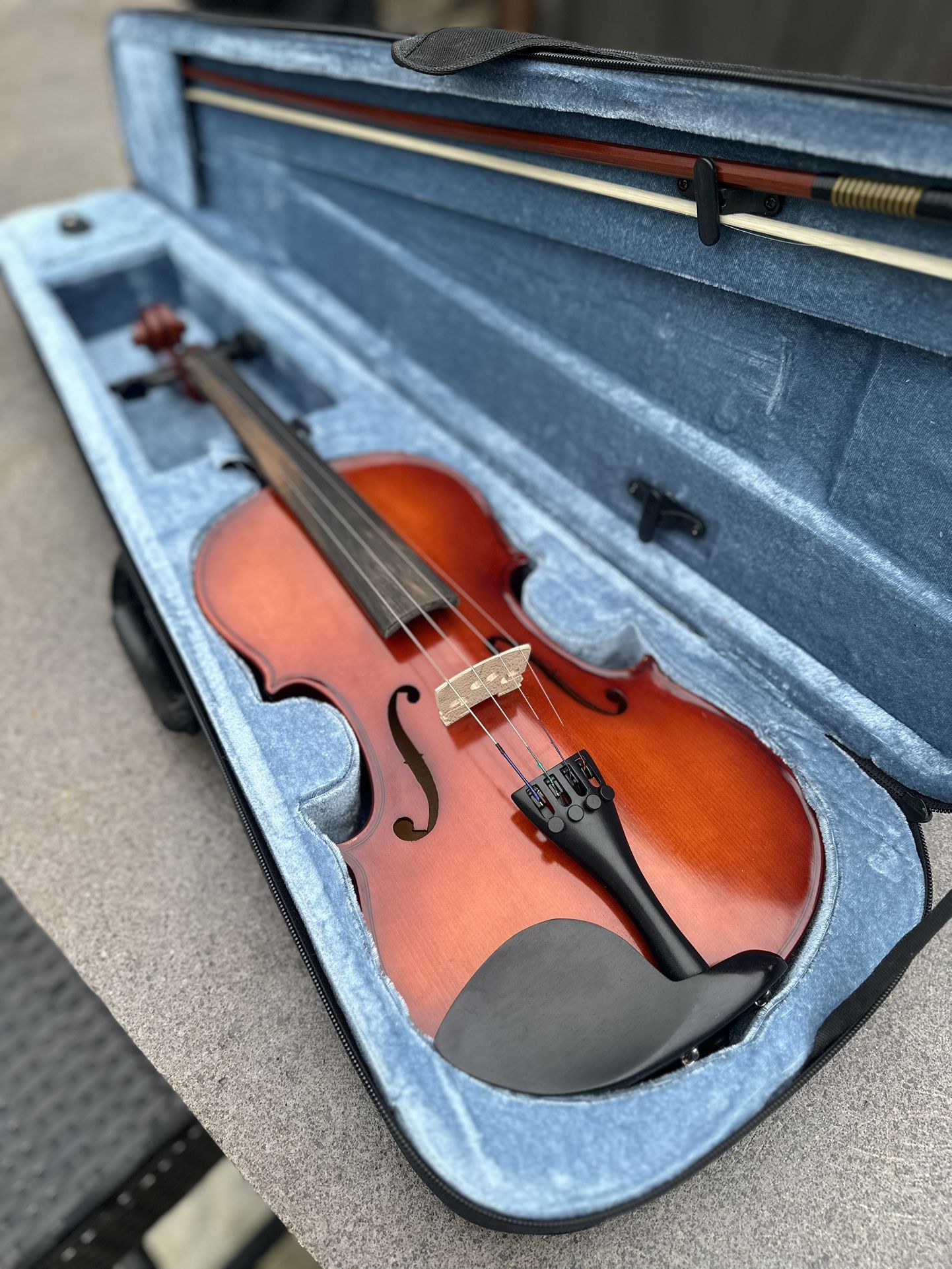 New Student Violin With Case 