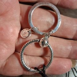 PANDORA MOMENTS AUTHENTIC BRAND NEW STERLING SILVER CHARM KEYRING