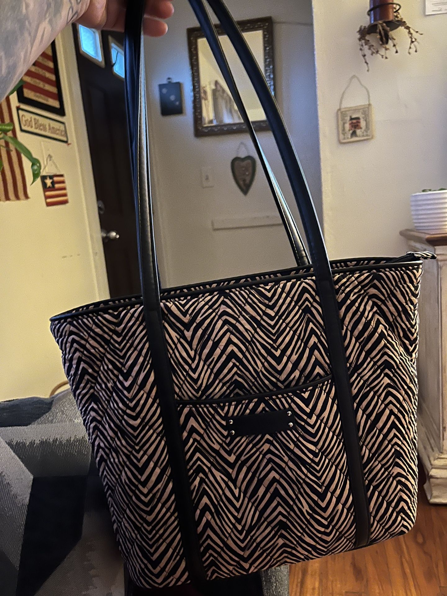 Like New Vera Bradley Animal Print Tote