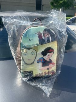 SNOW WHITE EVIL QUEEN LOUNGEFLY MINI BACKPACK