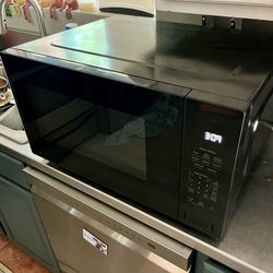 Like-New GE Profile Microwave